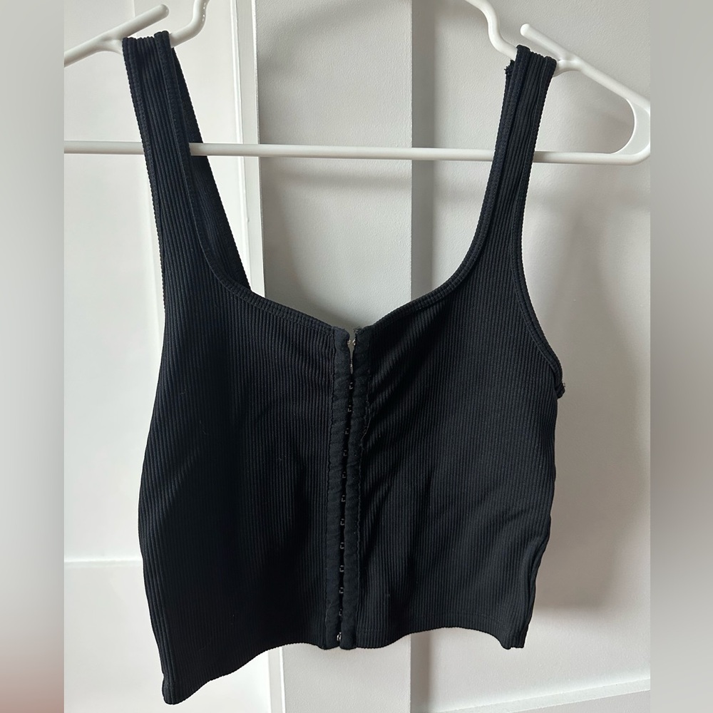 Black Abercrombie hook & eye tank top